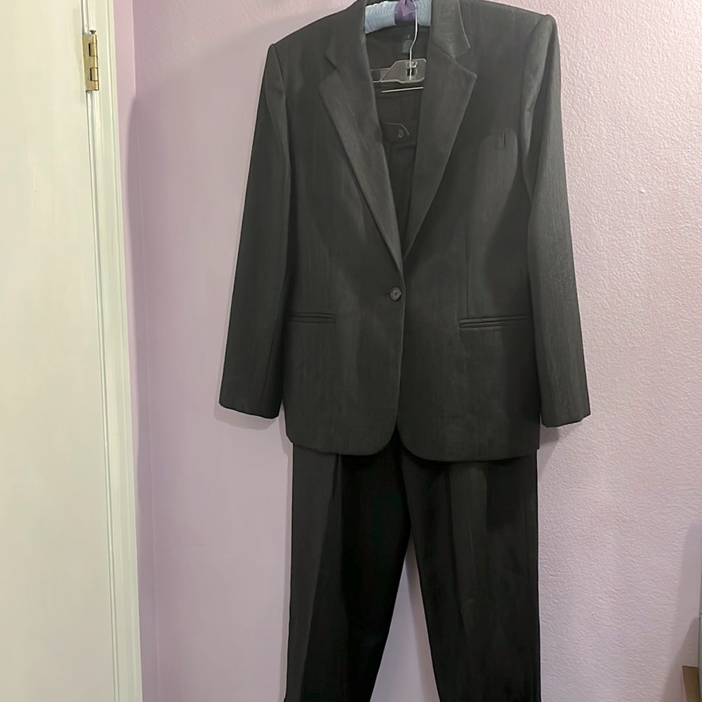 Ralph Lauren Pinstripe Wool Suit size 12 Women’s